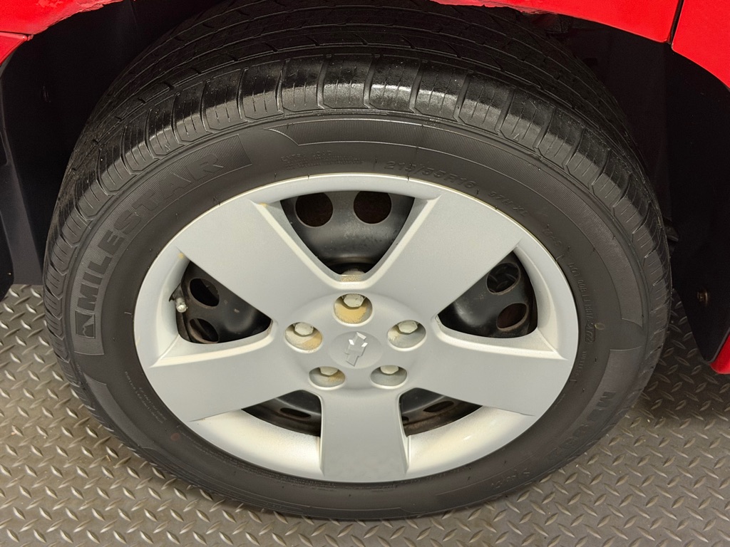 Photo 17 of this CHEVROLET HHR