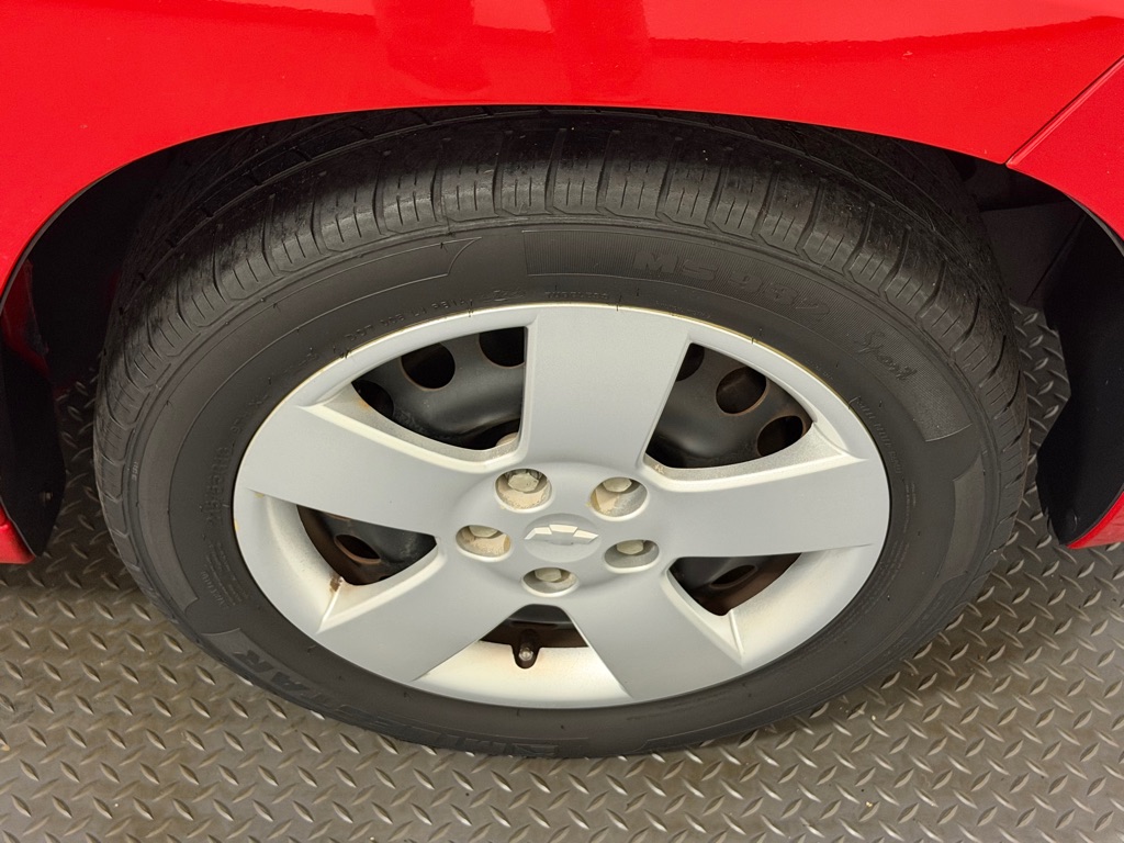 Photo 16 of this CHEVROLET HHR