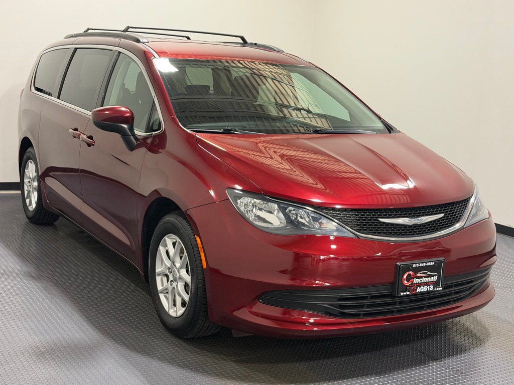 Photo 4 of this CHRYSLER PACIFICA