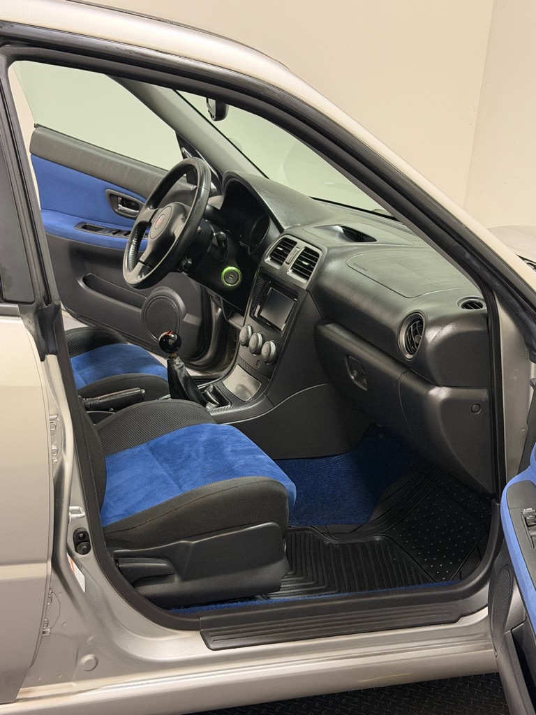 Photo 10 of this SUBARU IMPREZA