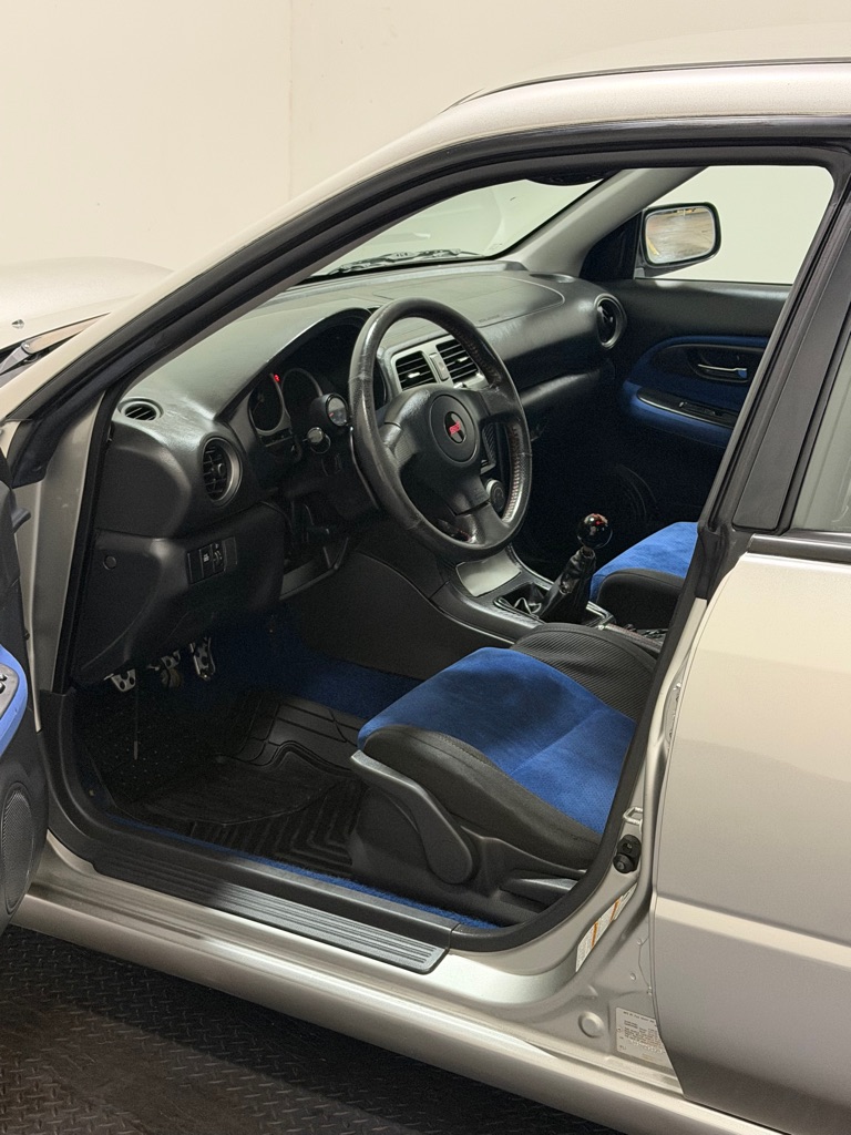 Photo 7 of this SUBARU IMPREZA