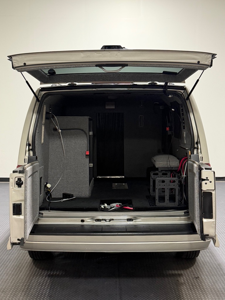 Photo 14 of this GMC SAFARI