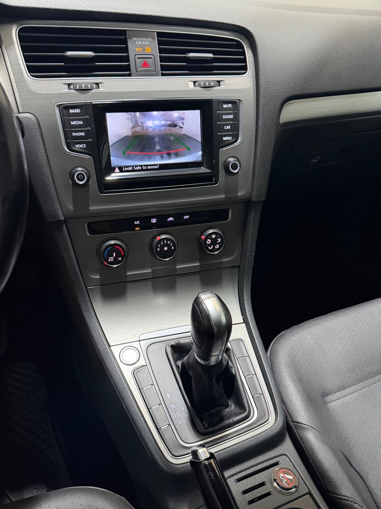 Photo 13 of this VOLKSWAGEN GOLF SPORTWAGEN