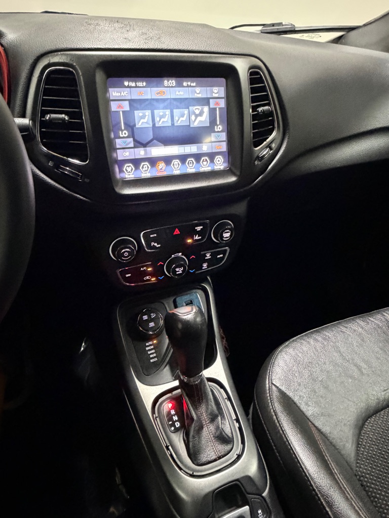 Photo 14 of this JEEP COMPASS