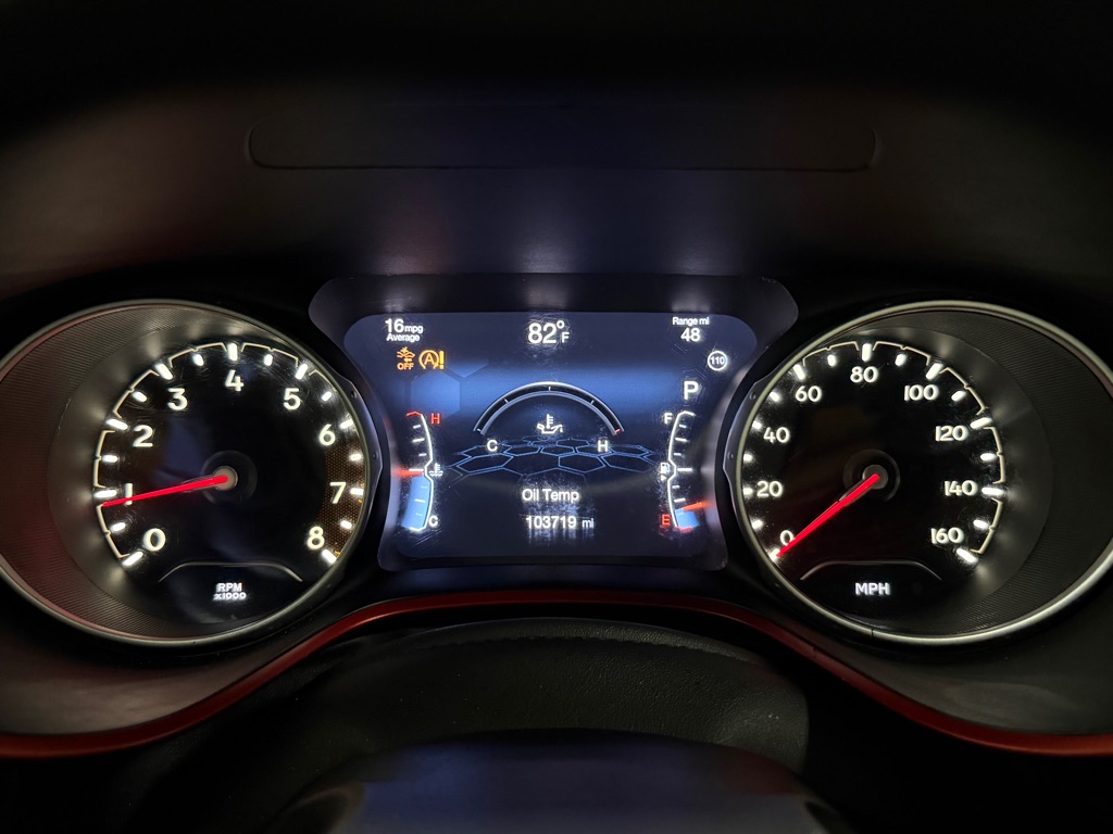 Photo 15 of this JEEP COMPASS