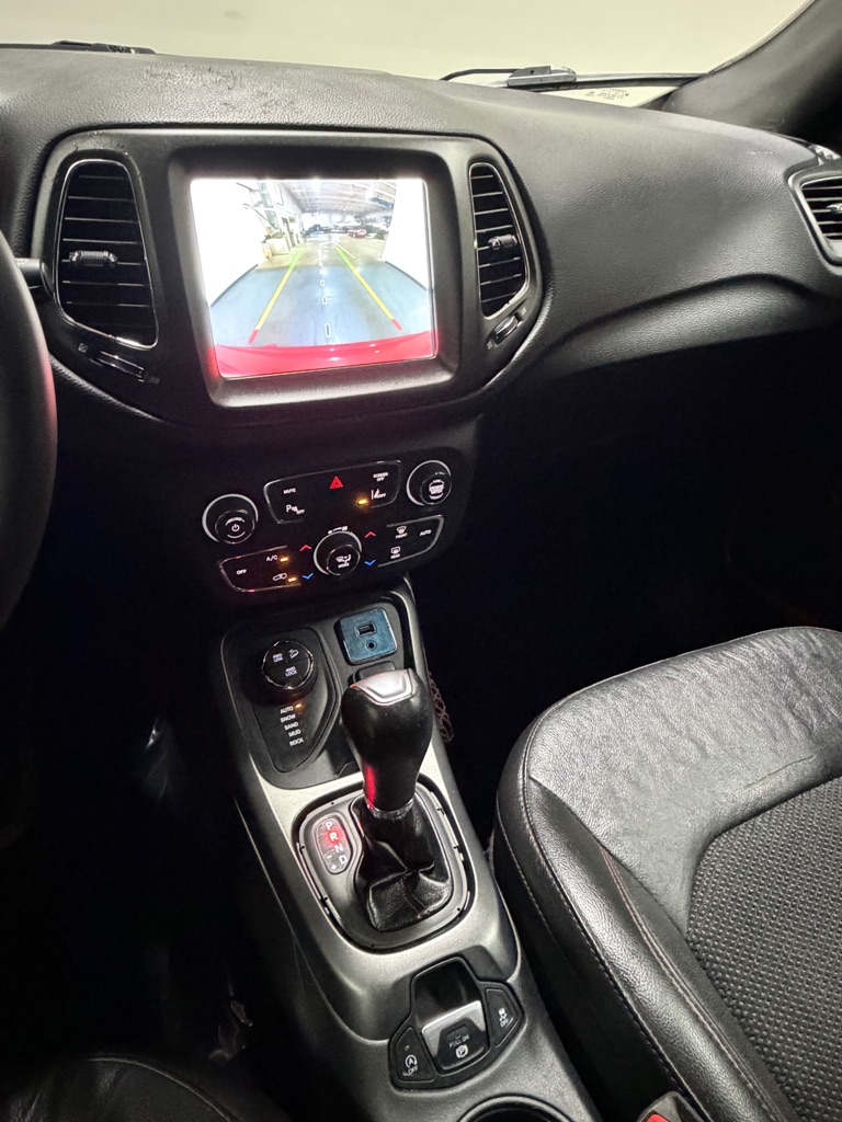Photo 13 of this JEEP COMPASS