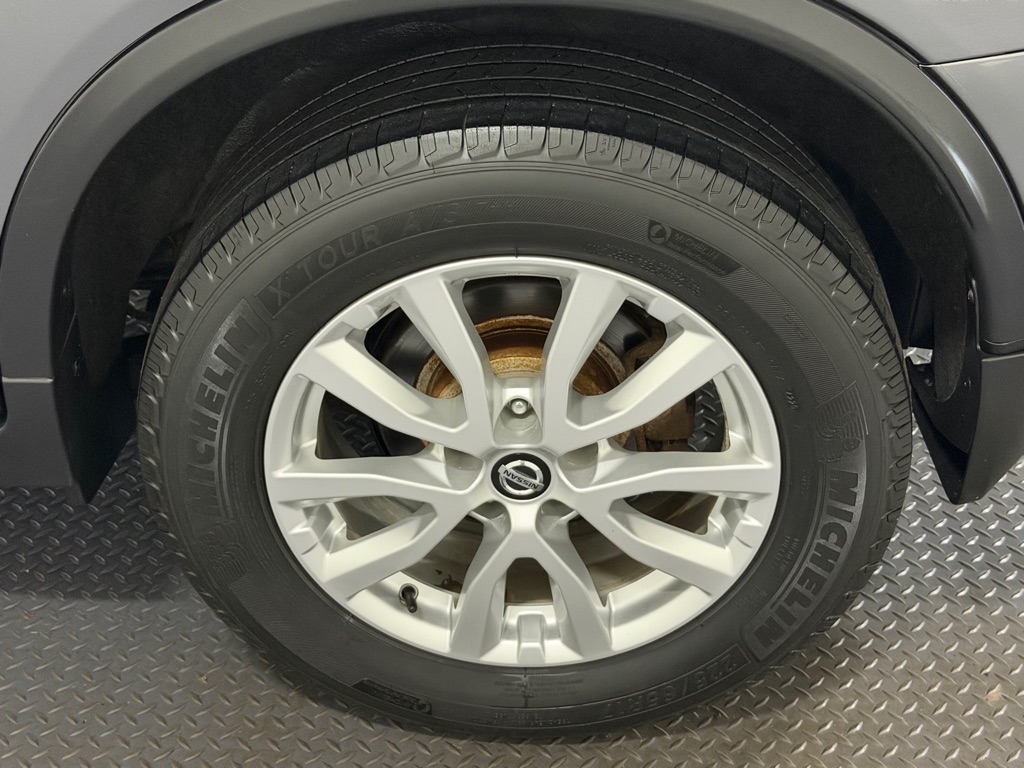Photo 19 of this NISSAN ROGUE