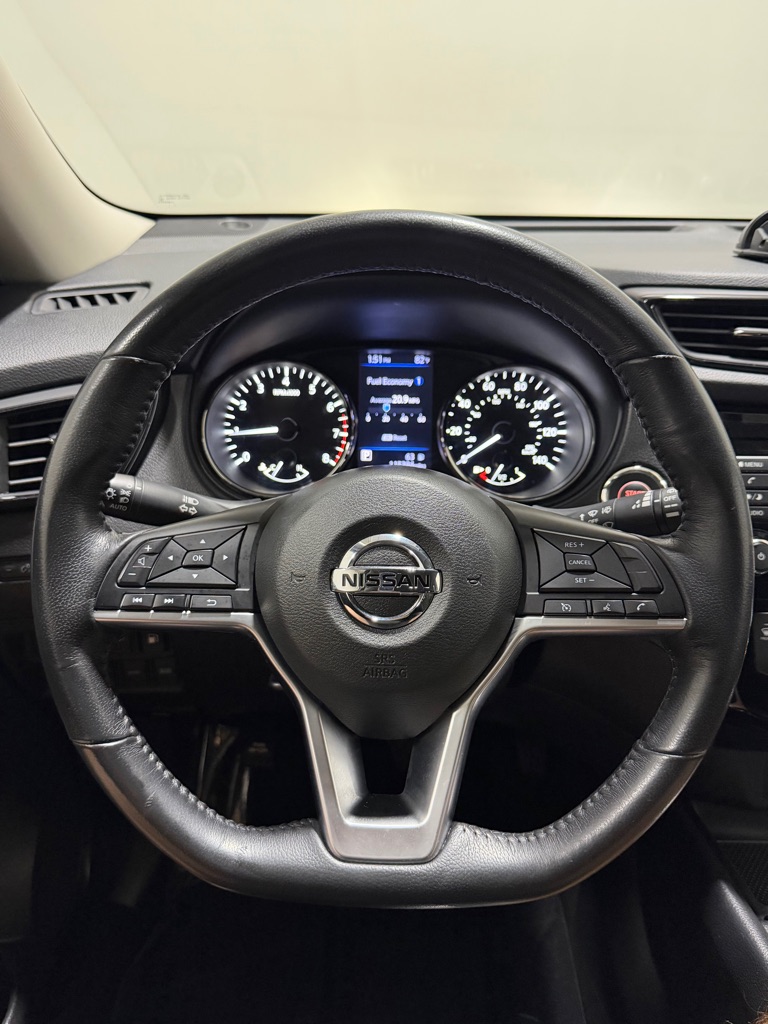 Photo 15 of this NISSAN ROGUE
