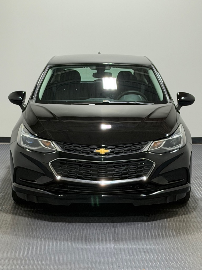 Photo 2 of this CHEVROLET CRUZE