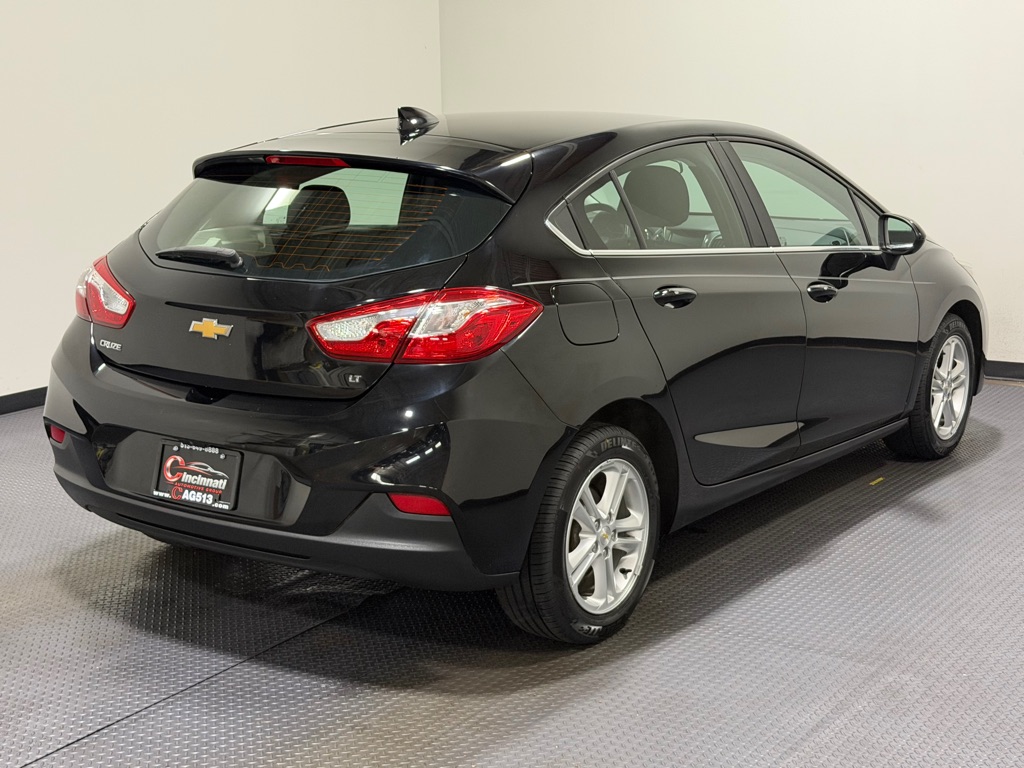 Photo 4 of this CHEVROLET CRUZE