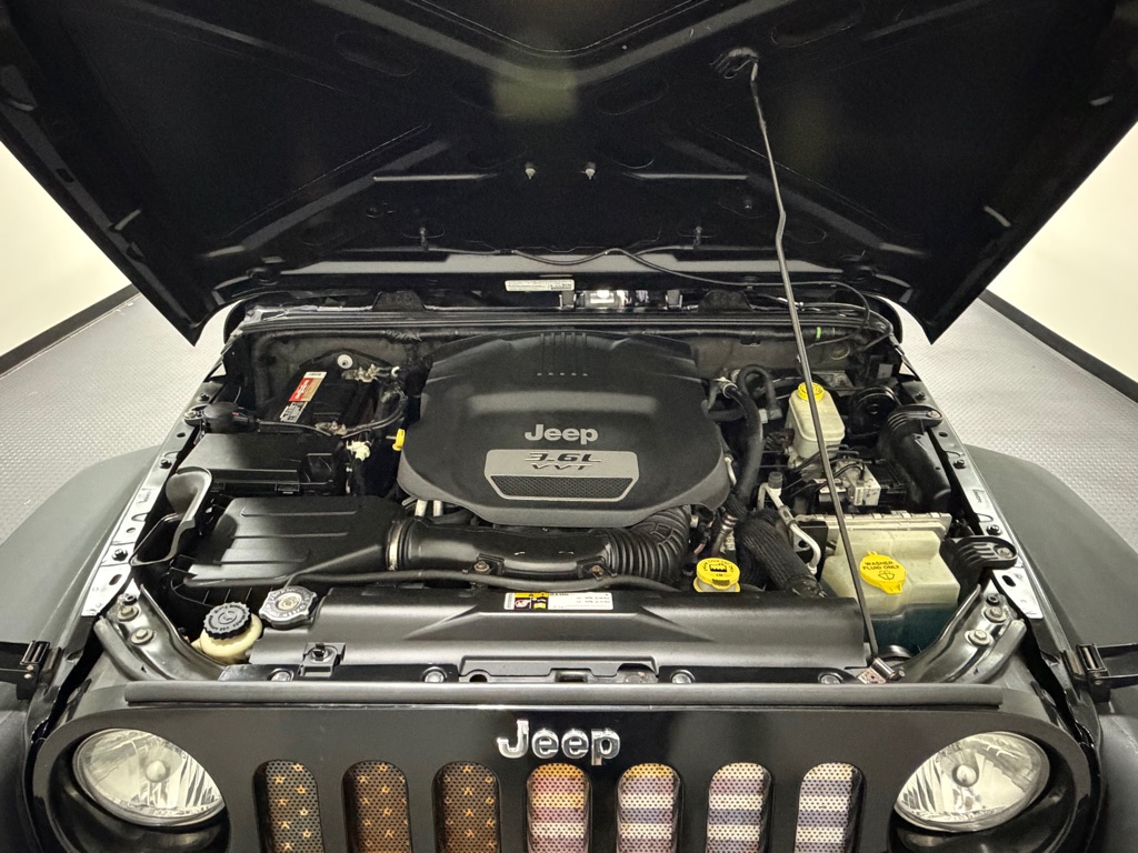 Photo 16 of this JEEP WRANGLER UNLIMI