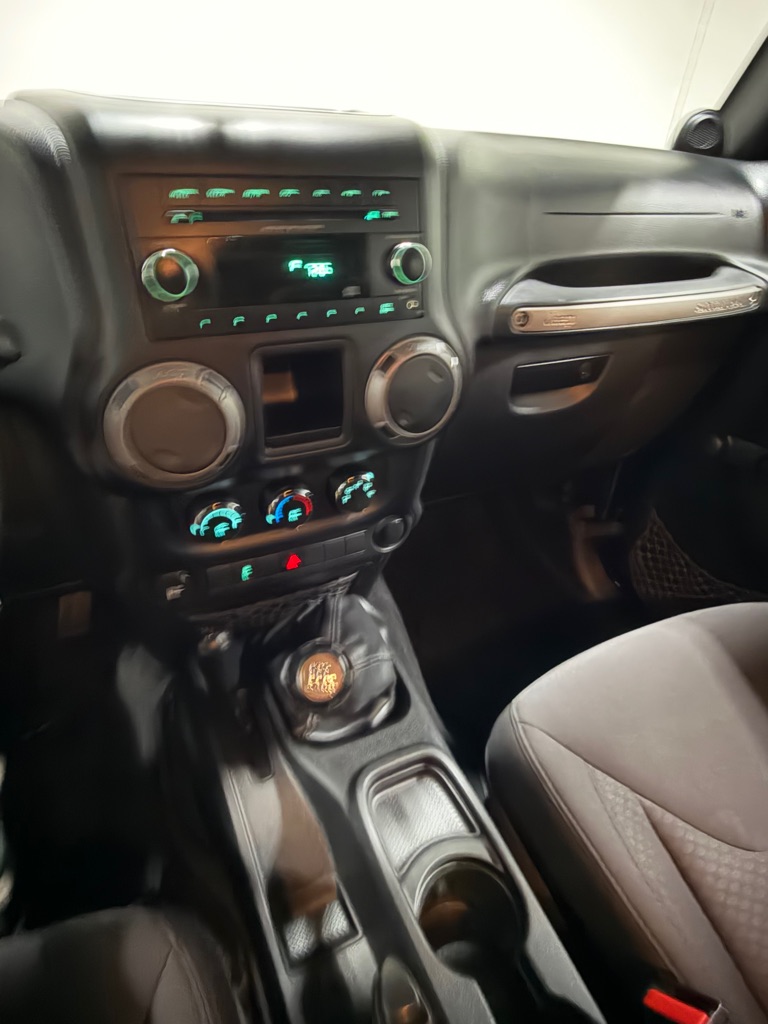 Photo 13 of this JEEP WRANGLER UNLIMI