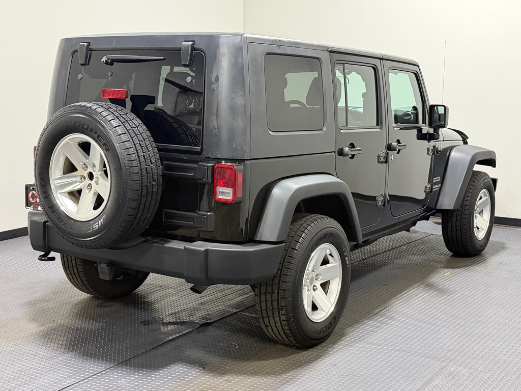 Photo 5 of this JEEP WRANGLER UNLIMI