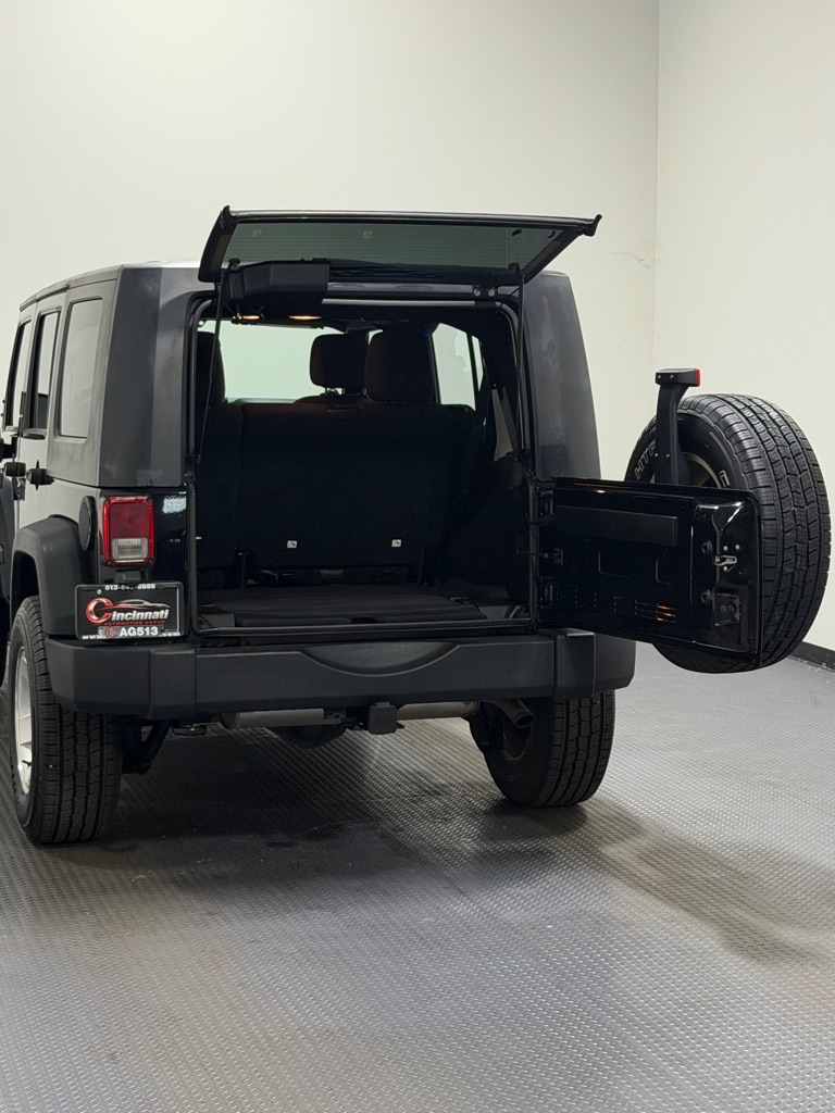 Photo 12 of this JEEP WRANGLER UNLIMI