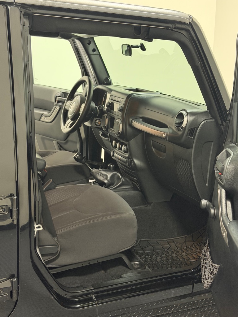 Photo 11 of this JEEP WRANGLER UNLIMI