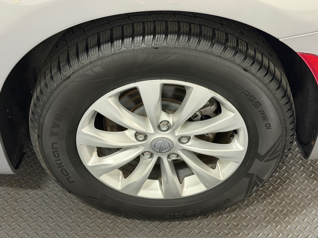 Photo 20 of this CHRYSLER PACIFICA