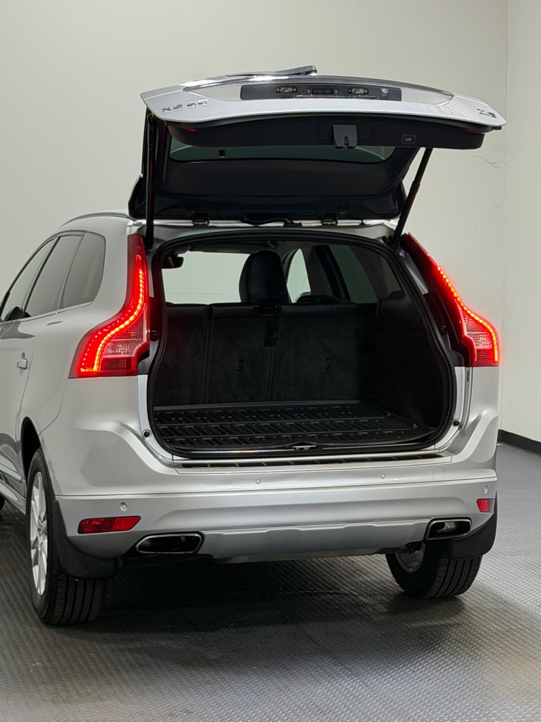 Photo 12 of this VOLVO XC60