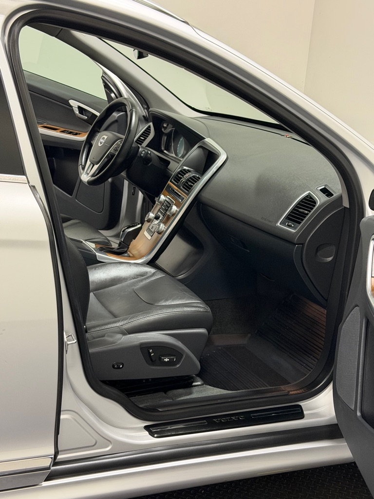 Photo 11 of this VOLVO XC60
