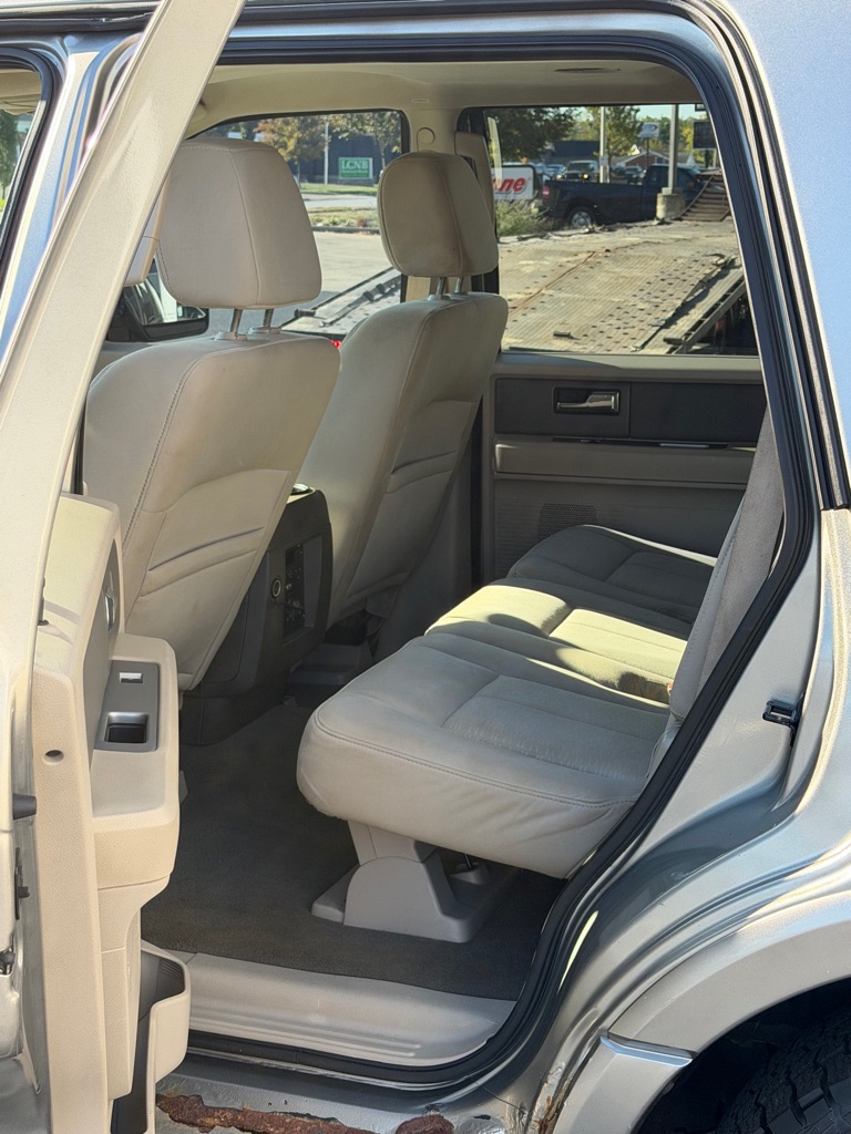 Photo 6 of this FORD EXPEDITION