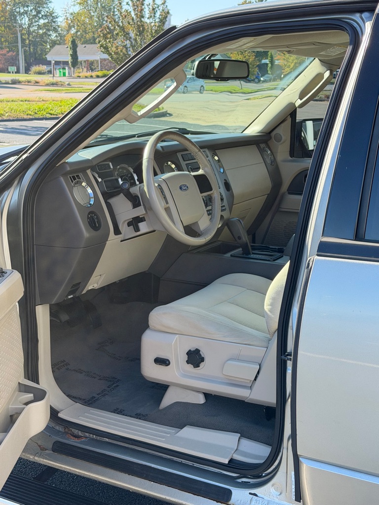 Photo 5 of this FORD EXPEDITION