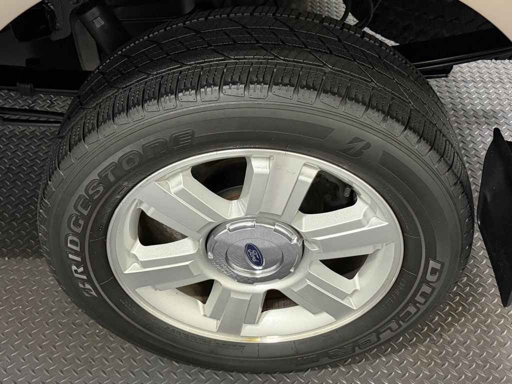 Photo 19 of this FORD F150
