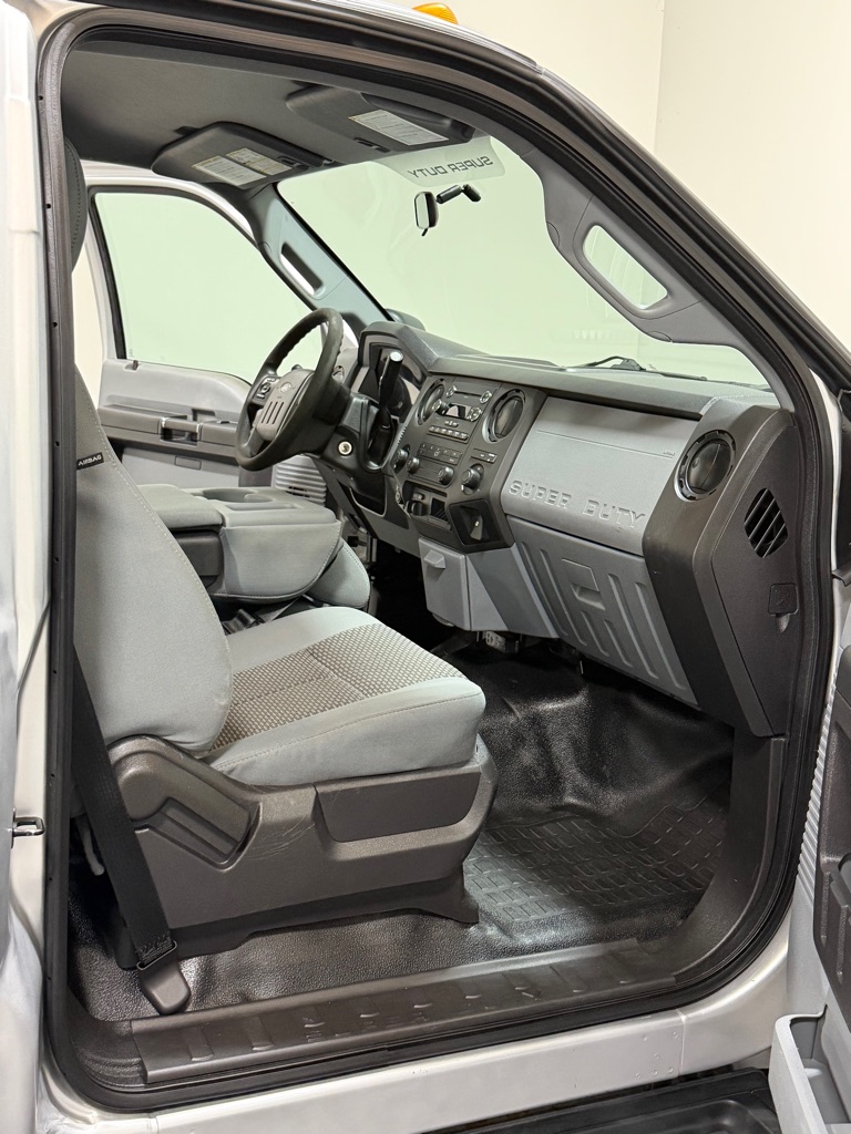 Photo 9 of this FORD F350