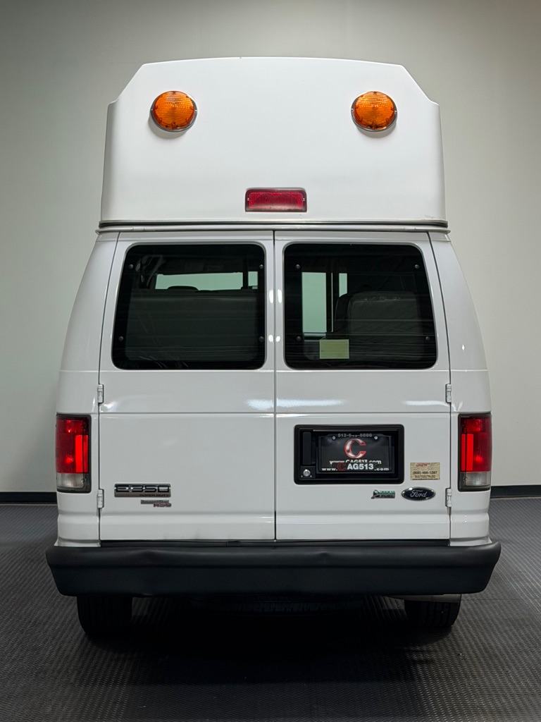 Photo 6 of this FORD ECONOLINE