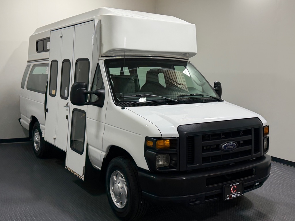 Photo 4 of this FORD ECONOLINE