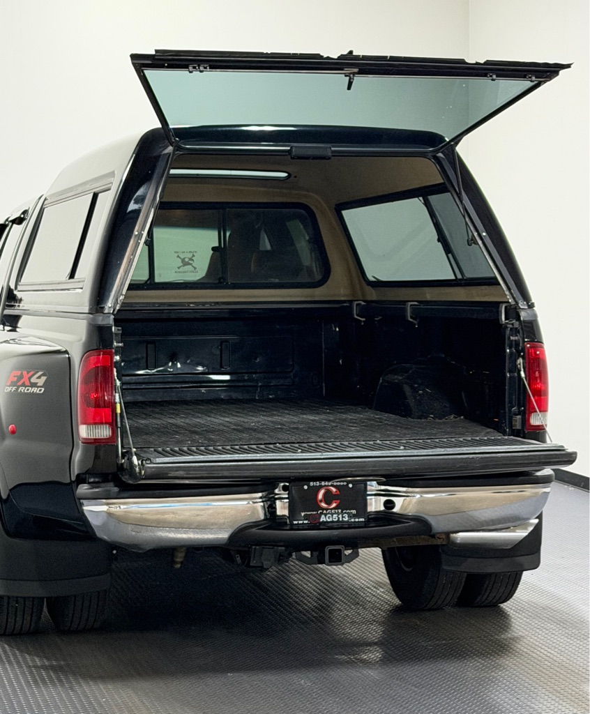 Photo 12 of this FORD F350