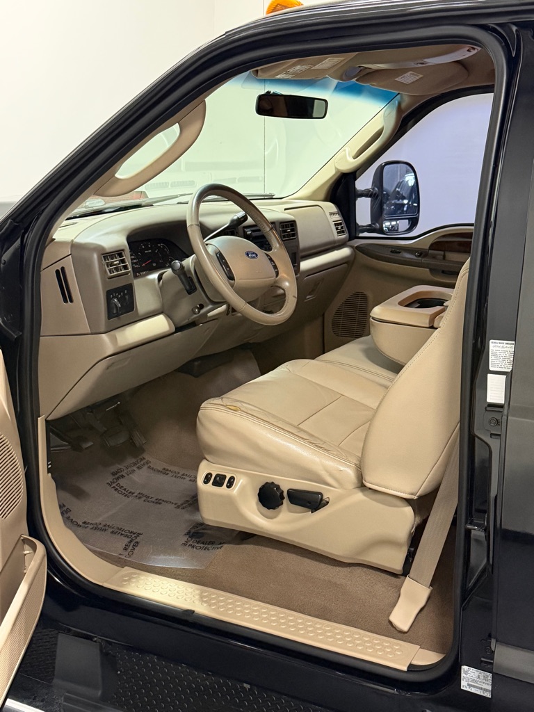 Photo 8 of this FORD F350