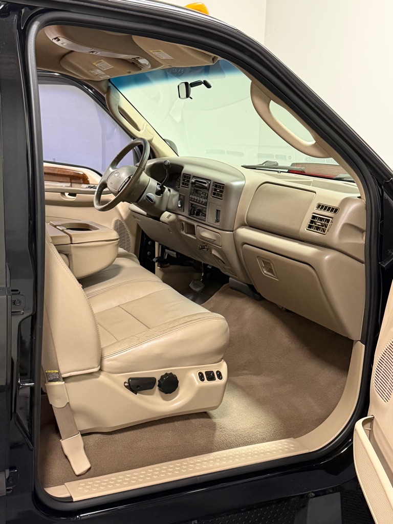 Photo 11 of this FORD F350