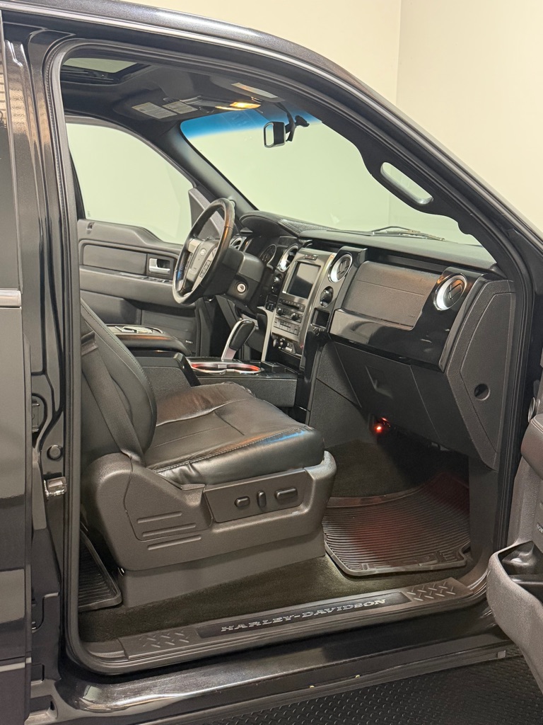 Photo 11 of this FORD F150