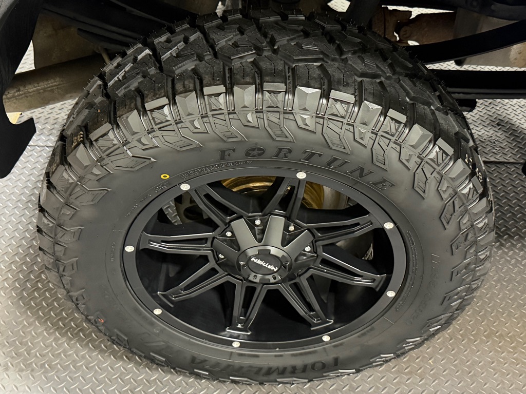 Photo 17 of this FORD F350