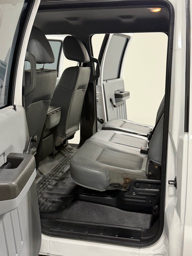 Photo 9 of this FORD F350