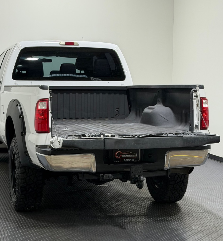 Photo 12 of this FORD F350