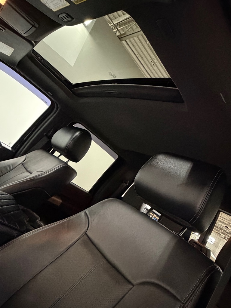 Photo 16 of this FORD F350