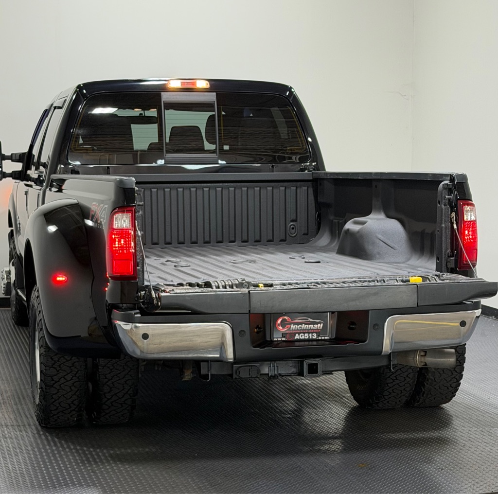 Photo 12 of this FORD F350