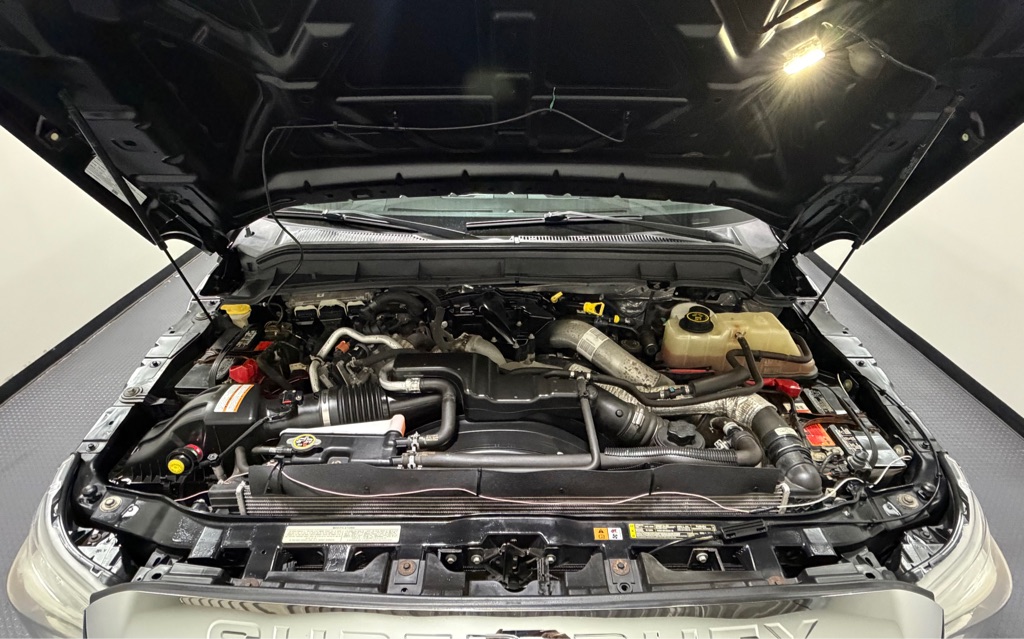 Photo 17 of this FORD F350