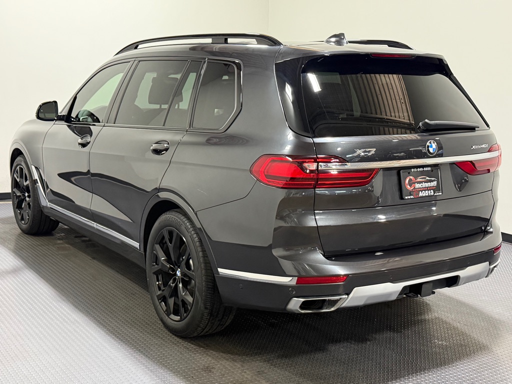 Photo 7 of this BMW X7