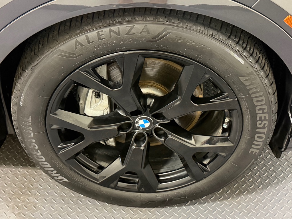 Photo 19 of this BMW X7