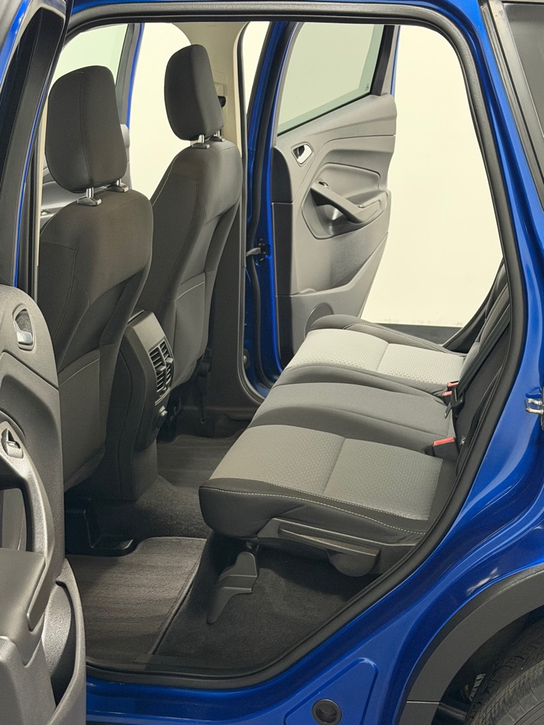 Photo 9 of this FORD ESCAPE
