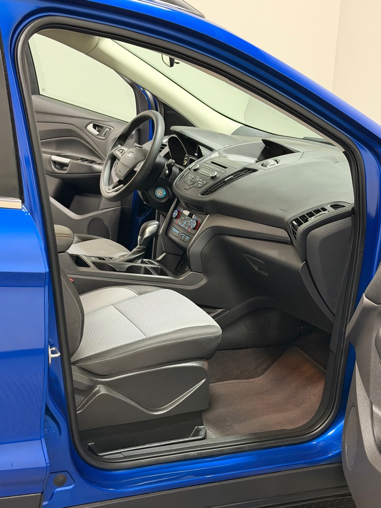 Photo 11 of this FORD ESCAPE