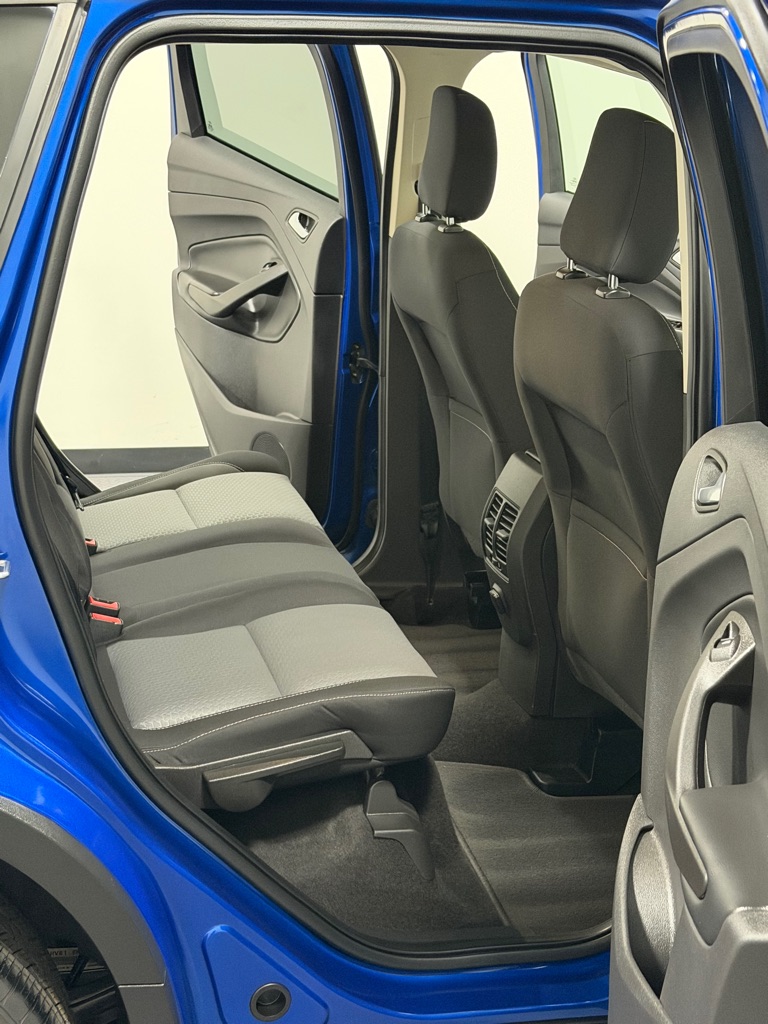 Photo 10 of this FORD ESCAPE