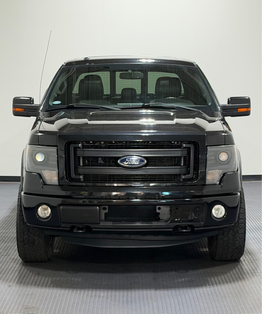 Photo 3 of this FORD F150