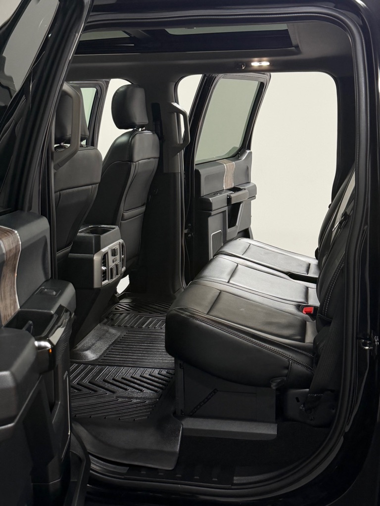 Photo 9 of this FORD F350