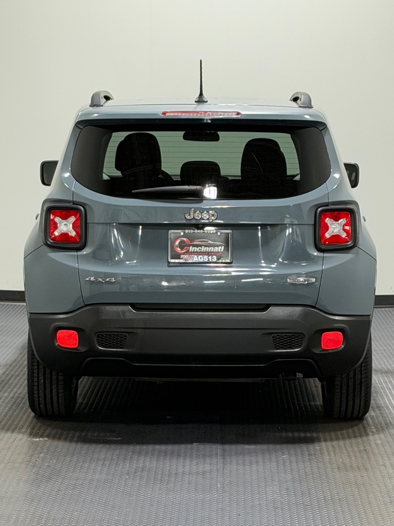 Photo 6 of this JEEP RENEGADE