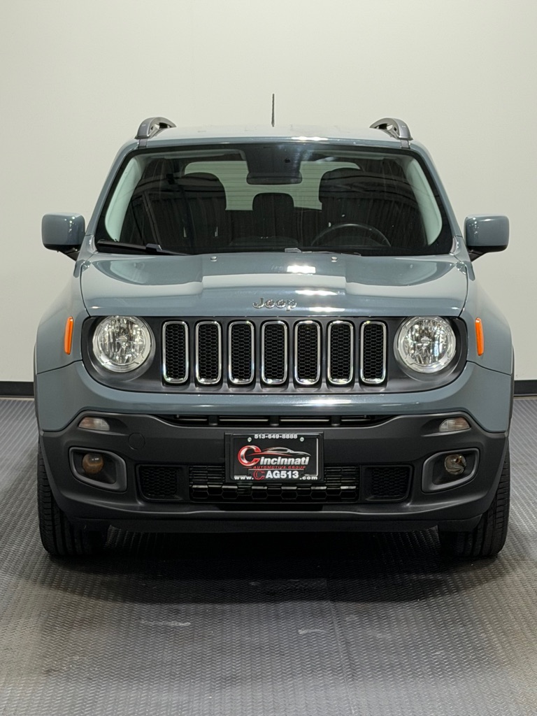 Photo 3 of this JEEP RENEGADE