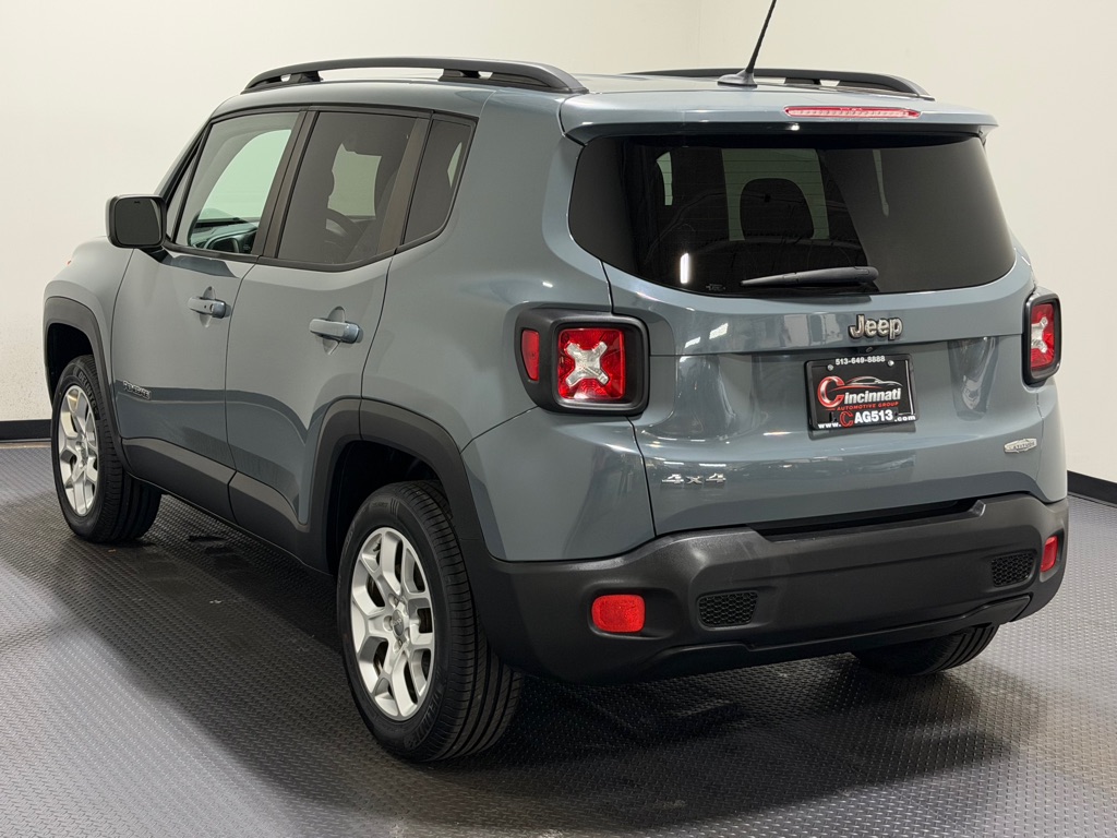 Photo 7 of this JEEP RENEGADE