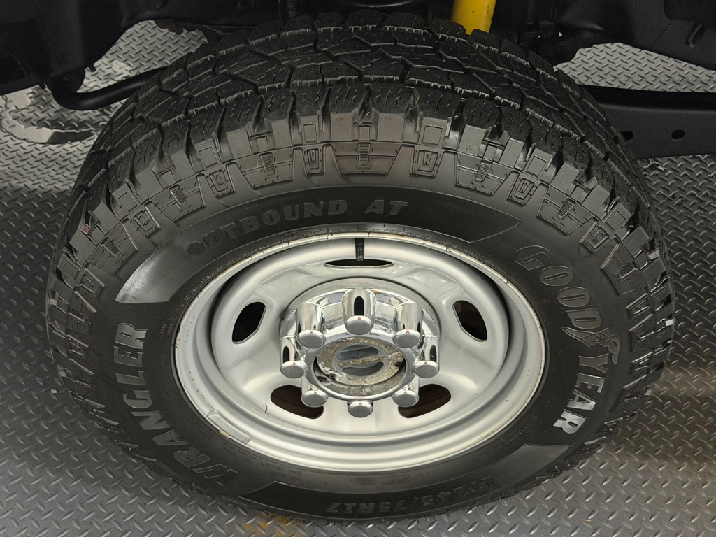 Photo 19 of this FORD F250