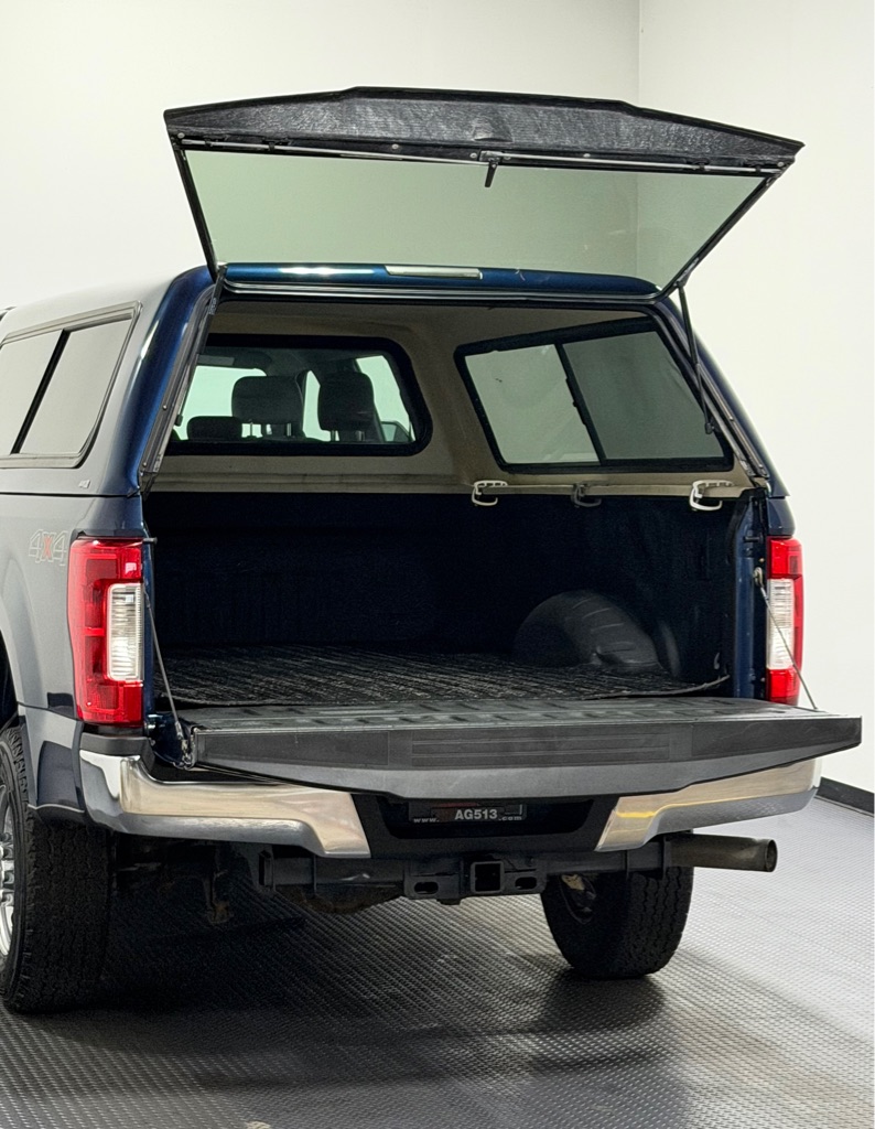 Photo 12 of this FORD F250